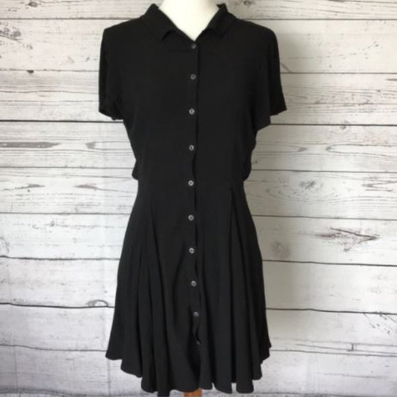 Kimchi Blue Dresses & Skirts - Kimchi Blue Black Shortsleeve Shirt Dress Size Med